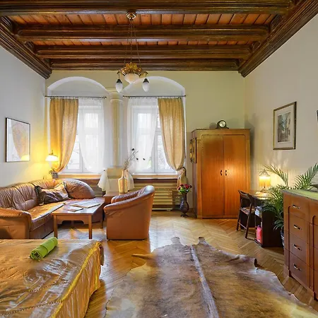 Knights&lords Apartment, Old Town Daire